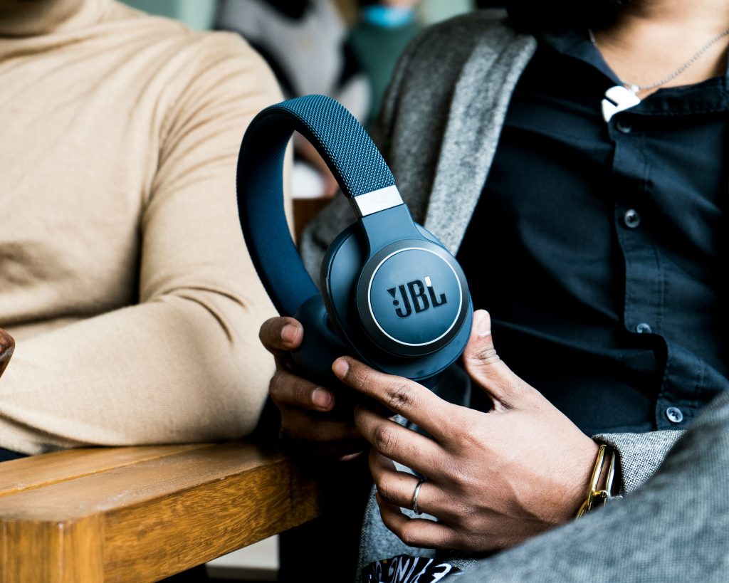 JBL Quantum 100 günstiges Gaming Headset PC im Vergleich